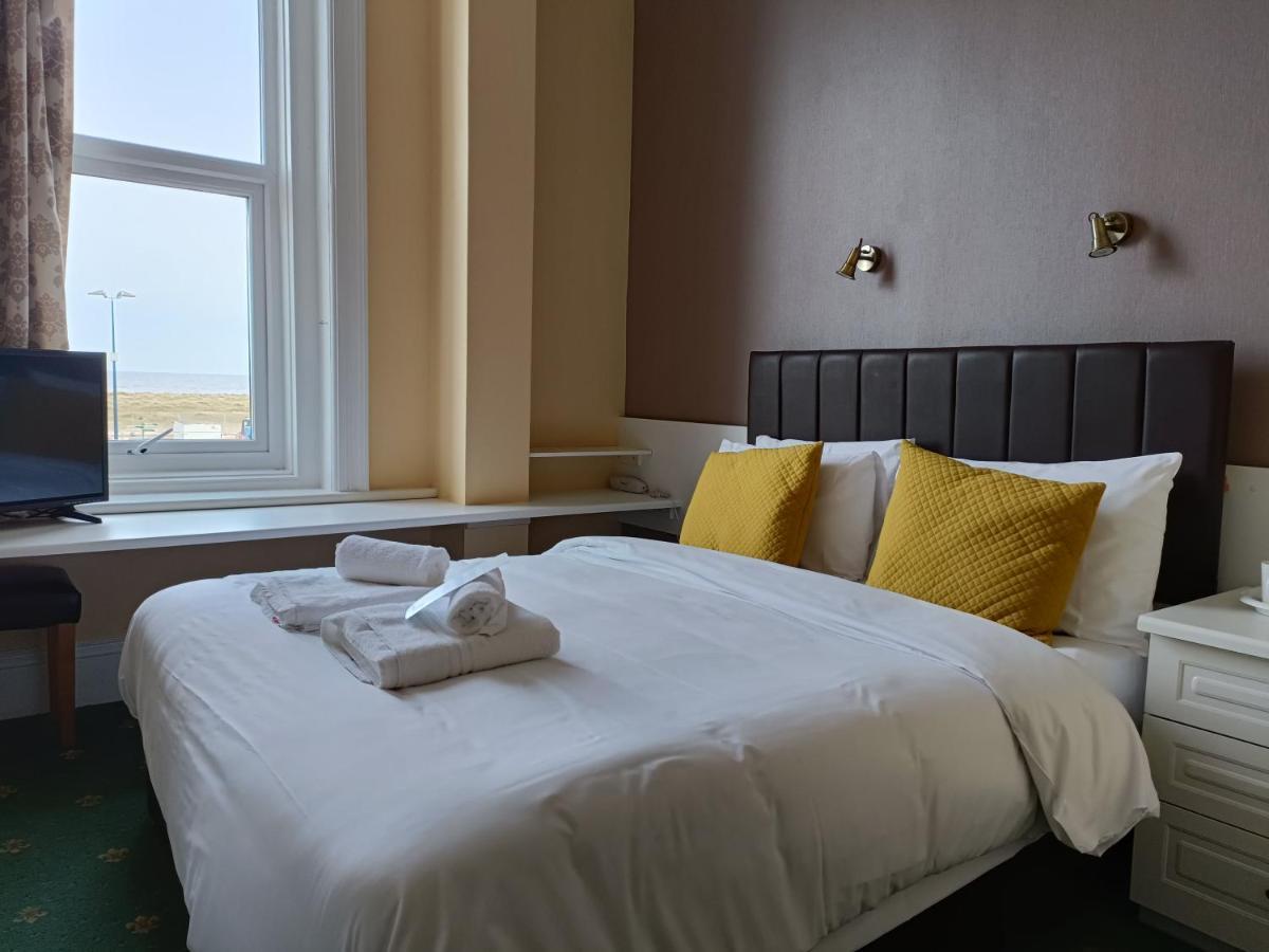 Hotel Palm Court 3*