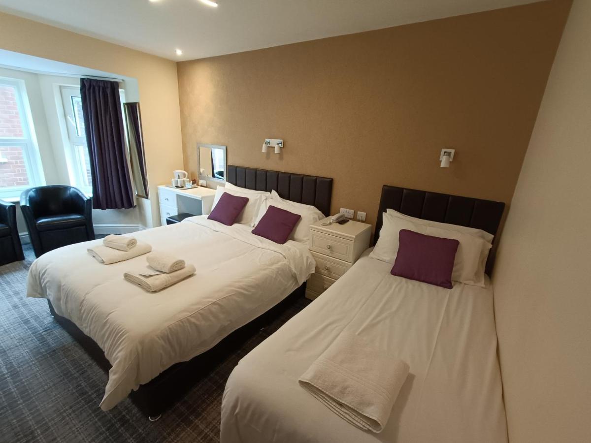Hotel Palm Court 3*