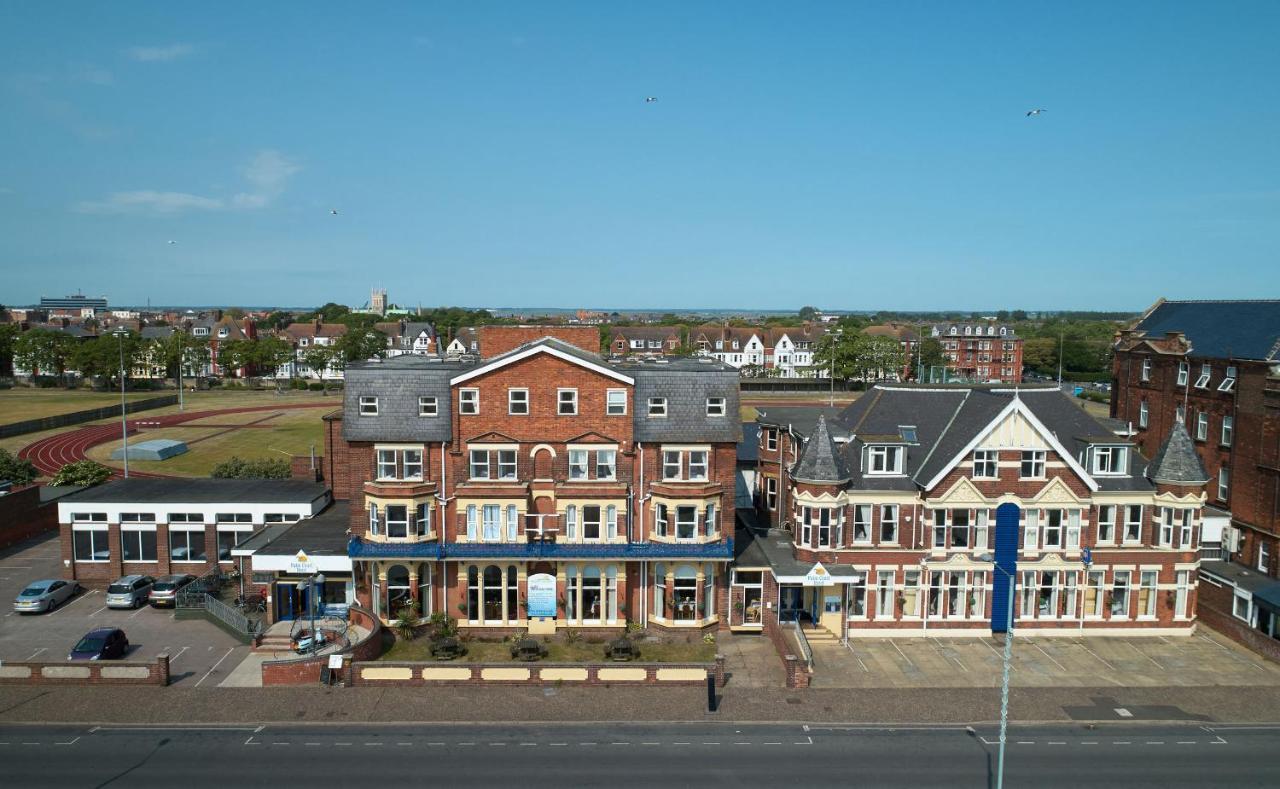 Palm Court Hotel