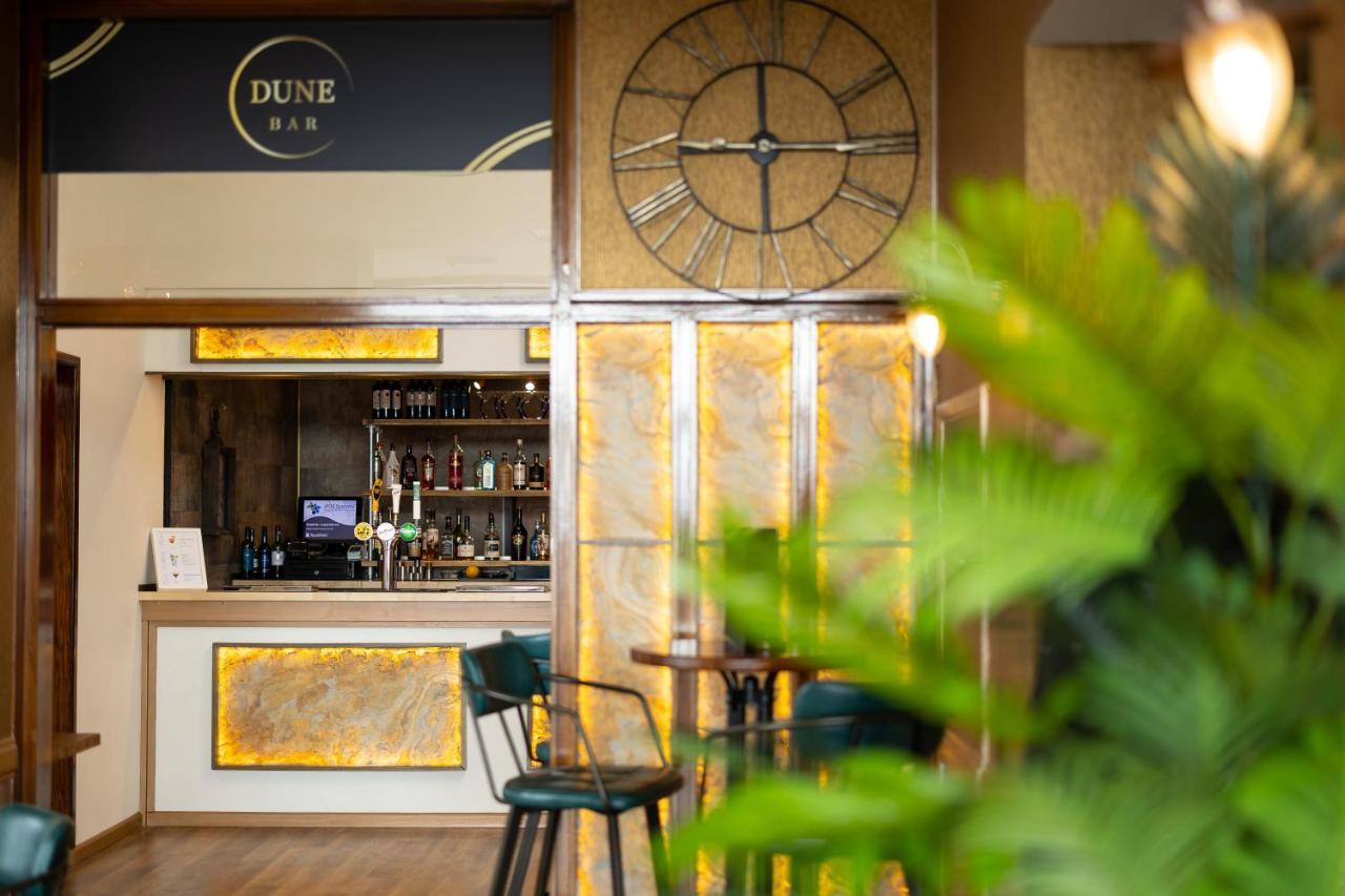 Palm Court Hotel