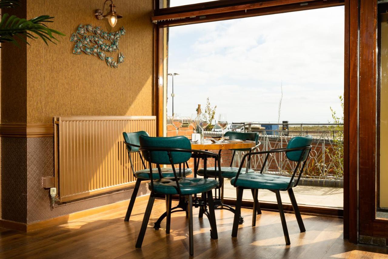Palm Court Hotel